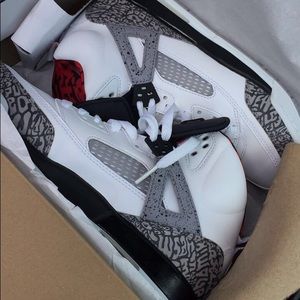 Jordan spizike white cement
